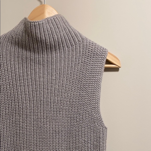 Aritzia // Wilfred Durandal Sleeveless Sweater - Picture 8 of 13